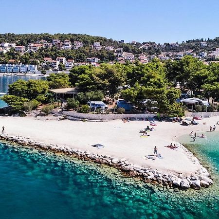 Kamp Rozac Hotel Trogir Ngoại thất bức ảnh